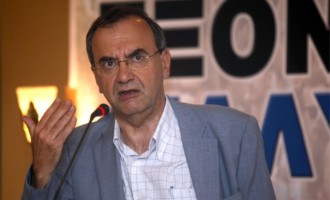 Στρατούλης: Η κυβέρνηση θα καταργήσει την απεργία και το συνδικαλισμό