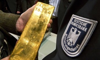 300 τόνοι χρυσού μεταφέρονται από τη Νέα Υόρκη στη Γερμανία