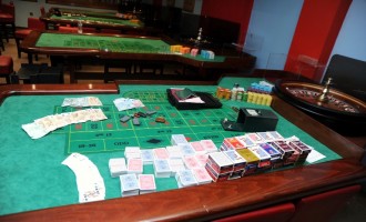 Λουκέτο και συλλήψεις παικτών σε παράνομο καζίνο στην Αθήνα