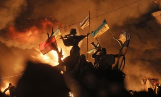 Η Μόσχα κατηγορεί τη Δύση για την εξέγερση στο Κίεβο