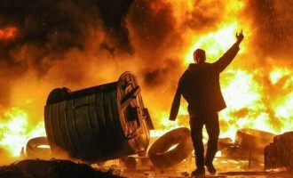 ΚΚΕ: “Ευρώπη και ΗΠΑ στηρίζουν φασιστικές δυνάμεις στην Ουκρανία”