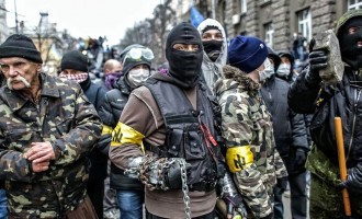 Ποια είναι τα ουκρανικά SS που έφεραν τη… “δημοκρατία” στην Ουκρανία