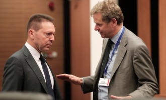 ΔΝΤ: Τη Δευτέρα ξεκινούν οι διαπραγματεύσεις με την τρόικα