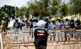 Δολοφονίες και παρακολουθήσεις δημοσιογράφων, πλήττεται η ελευθερία του Τύπου