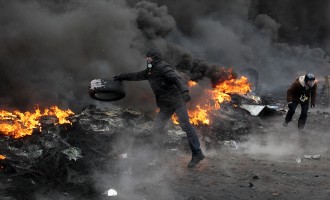 “Πολεμώντας στο Κίεβο”: Το συγκλονιστικό ντοκιμαντέρ για την Ουκρανία