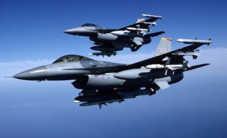 Ο Ομπάμα στέλνει F-16 στην Πολωνία