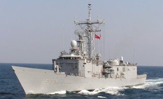 Οι Τούρκοι στέλνουν πολεμικά πλοία στην κυπριακή ΑΟΖ