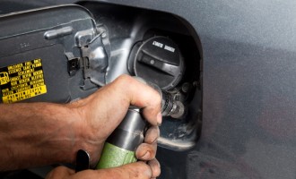 Πάτρα: Κλέβουν την βενζίνη από τα ρεζερβουάρ αυτοκινήτων
