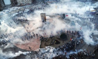Η Τουρκία φλέγεται – Λαϊκή εξέγερση των Τούρκων κατά του Ερντογάν