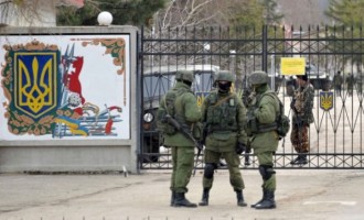 Κατάληψη ενός ακόμα στρατιωτικού αεροδρομίου στη Κριμαία