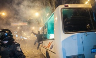 Συγκλονιστικές φωτογραφίες και βίντεο – μαρτυρίες από τους τραυματίες στο Ντονέτσκ