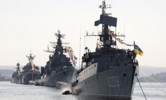 Ολόκληρος ο ουκρανικός πολεμικός στόλος ύψωσε ρωσική σημαία