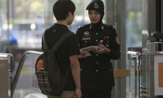 Βίντεο με Ασιάτες που είχαν κλεμμένα διαβατήρια εξετάζουν οι αρχές στη Μαλαισία