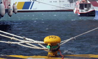 ΠΝΟ: Φρένο στα πλοία ακτοπλοϊκών που χρωστούν