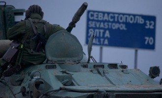 Βίντεο με τους Ρώσους στρατιώτες που έχουν περικυκλώσει βάση της Ουκρανικής Ακτοφυλακής