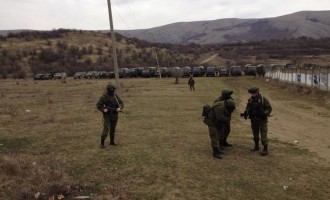 ΕΚΤΑΚΤΗ ΕΙΔΗΣΗ: Ρωσικά στρατιωτικά οχήματα με οπλισμένους στρατιώτες πέρασαν στην Κριμαία παραβιάζοντας τον έλεγχο των Ουκρανών
