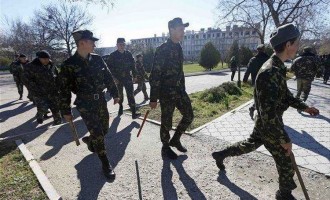 Η Ουκρανία αποσύρει όλο το στρατό της από την Κριμαία