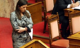 Ζωή Κωνσταντοπούλου: Κατηγορεί την εφημερίδα Real News για συκοφαντία