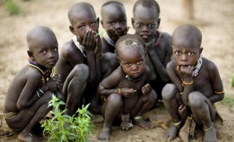 Η φτωχή Ελλάς θα δώσει βοήθεια 370 εκ. ευρώ σε χώρες της Αφρικής και της Καραϊβικής