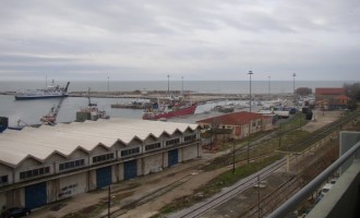 Επιχείρηση απεγκλωβισμού δύο ανηλίκων στο λιμάνι της Αλεξανδρούπολης