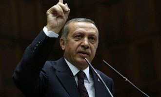 Ο Ερντογάν μηνύει το κράτος που… κυβερνά
