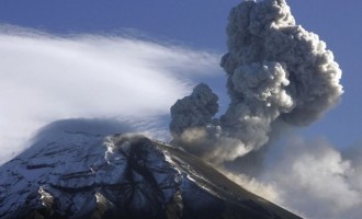 Εκουαδόρ: Έκρηξη ηφαιστείου… on camera
