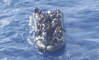 “Μην σώζετε τους μετανάστες που έρχονται από την θάλασσα”