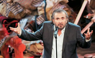 Λαζόπουλος: Ο Θεοδωράκης μου μοιάζει πιο χαζός ακόμη κι από τον Γιωργάκη