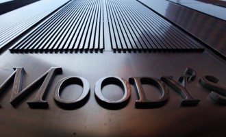 Ανάπτυξη 1,8% και εκταμίευση των 2,8 δισ. ευρώ “βλέπει” η Moody’s