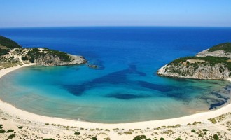 Ξεπουλάνε όλες τις παραλίες τις Πελοποννήσου