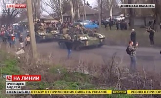 Ουκρανικά τανκς πηγαίνουν στο Ντονέτσκ – Οι Ρωσόφωνοι έτοιμοι για μάχη