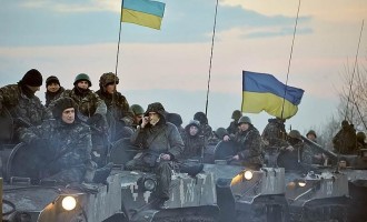 Ουκρανικά τανκς και τεθωρακισμένα κινούνται προς το Κραματόρτσκ