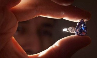 23 εκατομμύρια δολάρια για το μεγαλύτερο μπλε διαμάντι