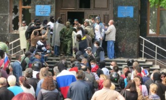 Φιλορώσοι κατέλαβαν την Εισαγγελία του Ντονέτσκ