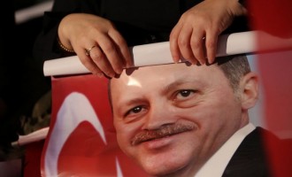 “Οι ΗΠΑ εκδικούνται τον Ερντογάν”