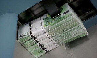 Αυτόματες κατασχέσεις λογαριασμών για χρέη έως 10.000 ευρώ!