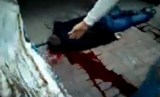 Βίντεο και φωτογραφίες από την αιματοβαμμένη επίθεση των Ουκρανών στην Μαριούπολη