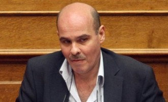 Μιχελογιαννάκης: “Πραξικόπημα το κλείσιμο της Βουλής”