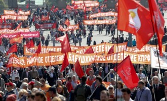 Μεγαλειώδης διαδήλωση στη Μόσχα για την Εργατική Πρωτομαγιά
