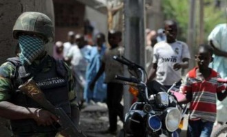 Τουλάχιστον 24 νεκροί από επίθεση ενόπλων σε χωριό της Νιγηρίας