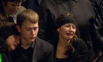 Θρήνος και οργή στις κηδείες των θυμάτων της Οδησσού (βίντεο)