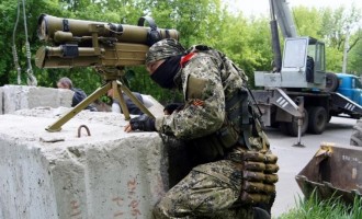 Νυχτερινή μάχη στο Σλοβιάντσκ της ανατολικής Ουκρανίας