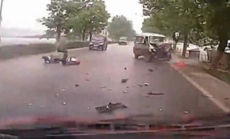 Κίνα: Οι επιβάτες πετάχτηκαν από τα παράθυρα (βίντεο)