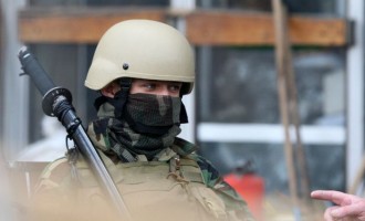 Εισβολή αυτονομιστών στο αεροδρόμιο του Ντονέτσκ