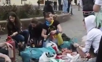 Αυτά τα “αθώα” κοριτσάκια έφτιαξαν τις μολότοφ που έκαψαν ζωντανούς 46 ανθρώπους στην Οδησσό!
