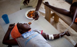 Η χολέρα σκορπά τον θάνατο στην Αϊτή