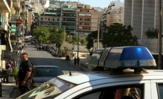 Τηλεφώνημα για βόμβα στο Εφετείο της Αθήνας διέκοψε την απολογία Ζαρούλια