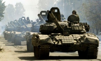 Ρωσικά στρατεύματα συγκεντρώνονται στα σύνορα με την Ουκρανία