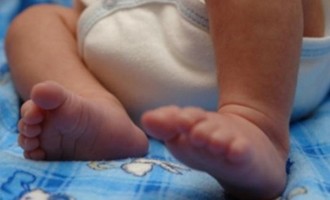 Σοκ στη Θεσσαλονίκη: Μητροκτόνος άφησε το μωρό της να πεθάνει μέσα στη ντουλάπα