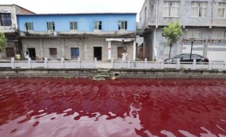 Κίνα: Ποτάμι έγινε κόκκινο σαν αίμα μέσα σε μια νύχτα (εικόνες)